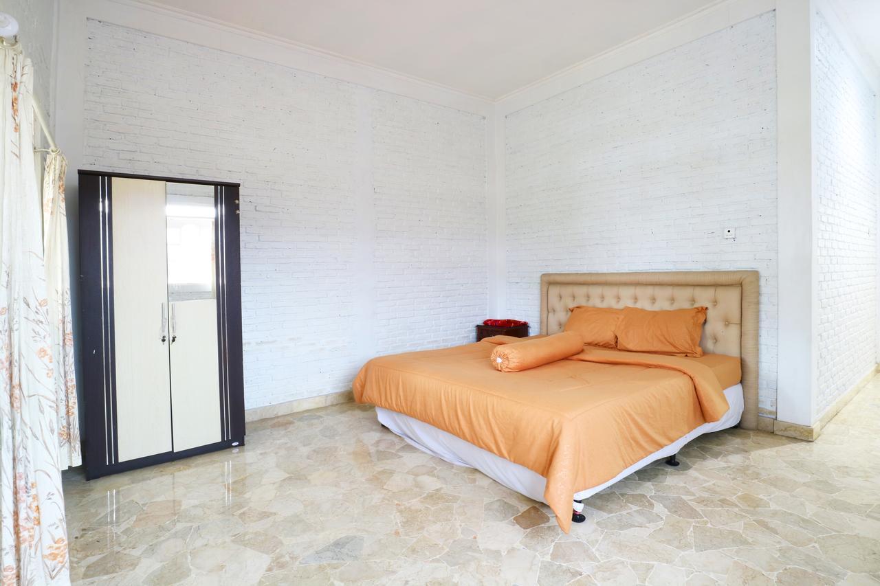 Villa Madani Paragajen 外观 照片