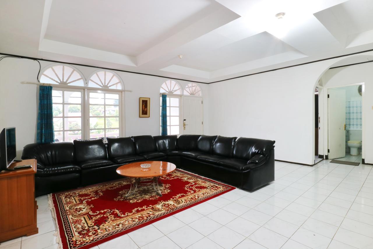 Villa Madani Paragajen 外观 照片
