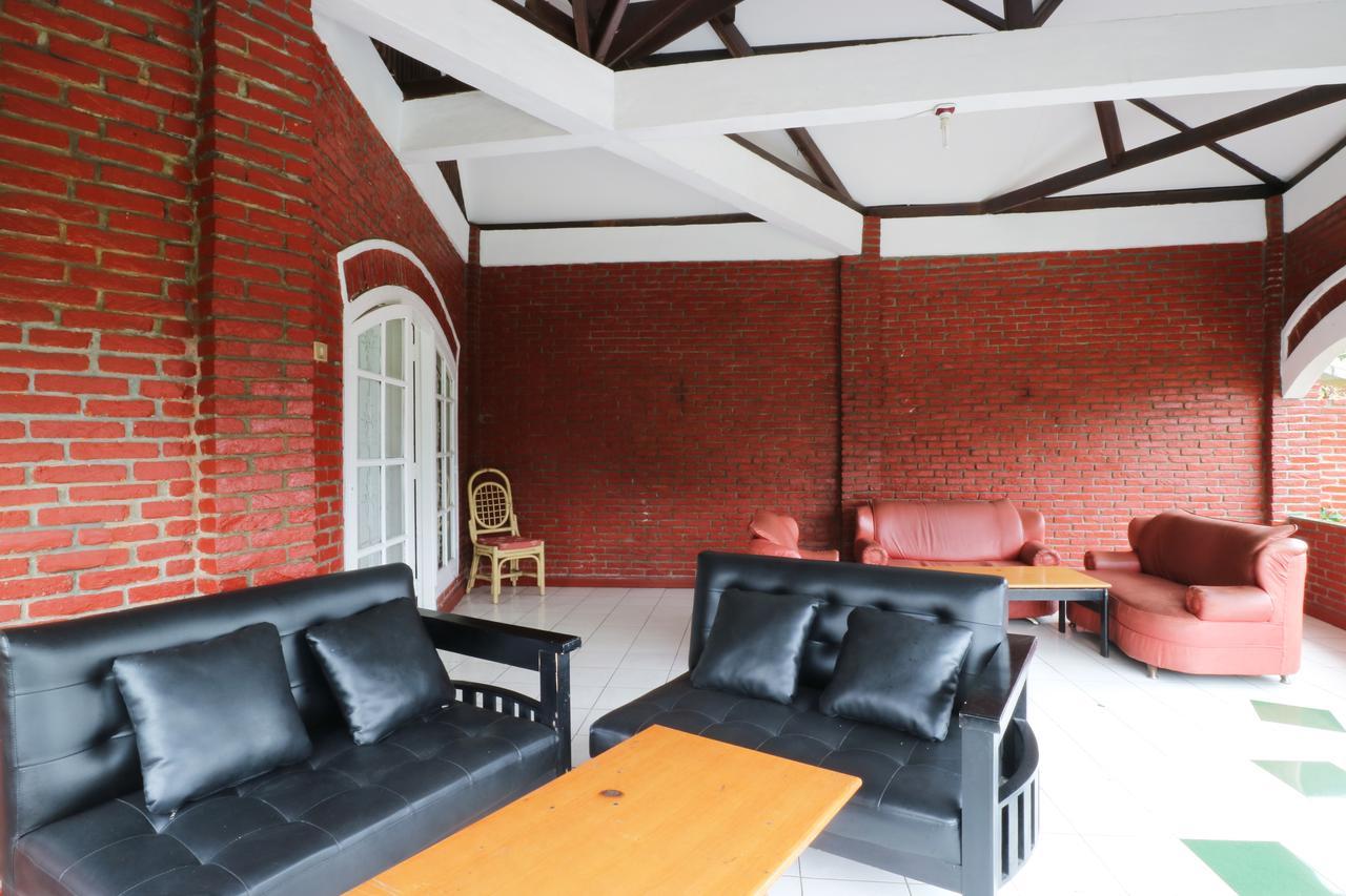 Villa Madani Paragajen 外观 照片